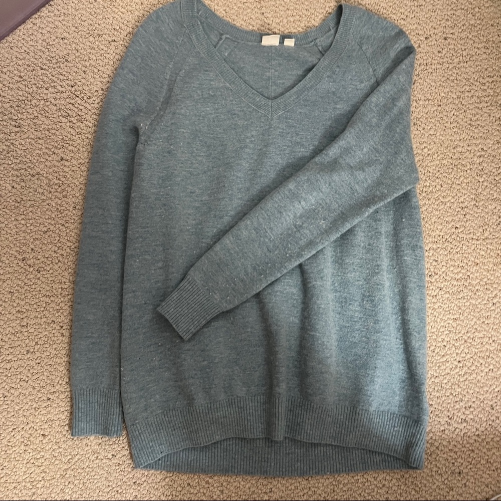 GAP wool v-neck sweater